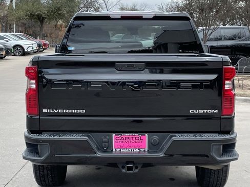 Used 2023 Chevrolet Silverado 1500 Custom image 5