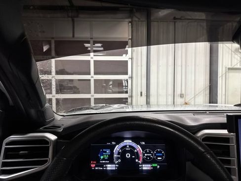 Used 2023 Toyota Tundra Platinum AWD/4WD image 8