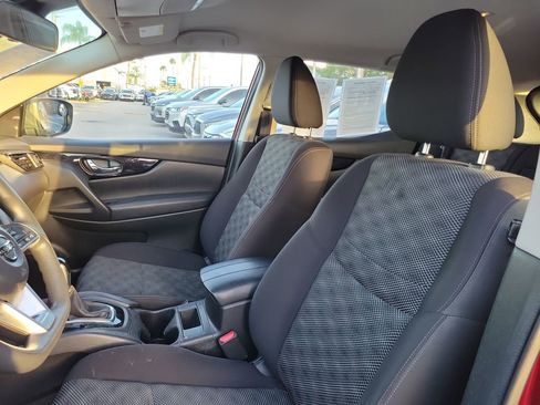 Used 2019 Nissan Rogue Sport SV image 8