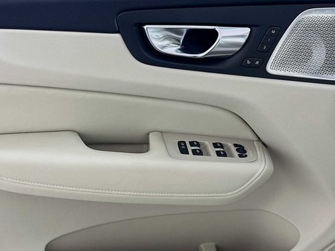 New 2026 Volvo XC60 B5 Ultra w/ Climate Package PRO image 17