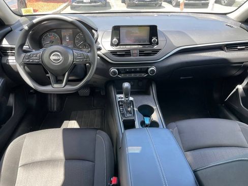 Certified 2024 Nissan Altima 2.5 S FWD image 11