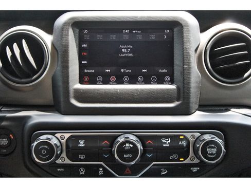 Used 2021 Jeep Wrangler Unlimited Sport AWD/4WD image 22