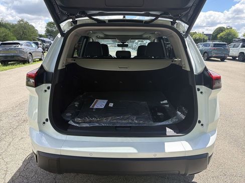 New 2026 Nissan Rogue SV AWD/4WD image 15