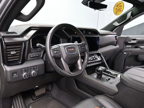 Used 2024 GMC Sierra 1500 AT4 w/ Technology Package AWD/4WD image 16