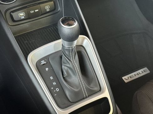 Certified 2026 Hyundai Venue SE FWD image 27