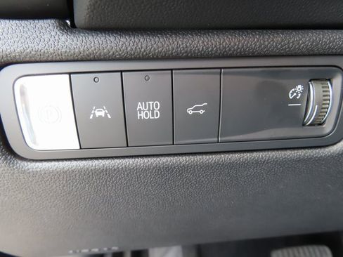 Certified 2024 Chevrolet Equinox EV RS image 30