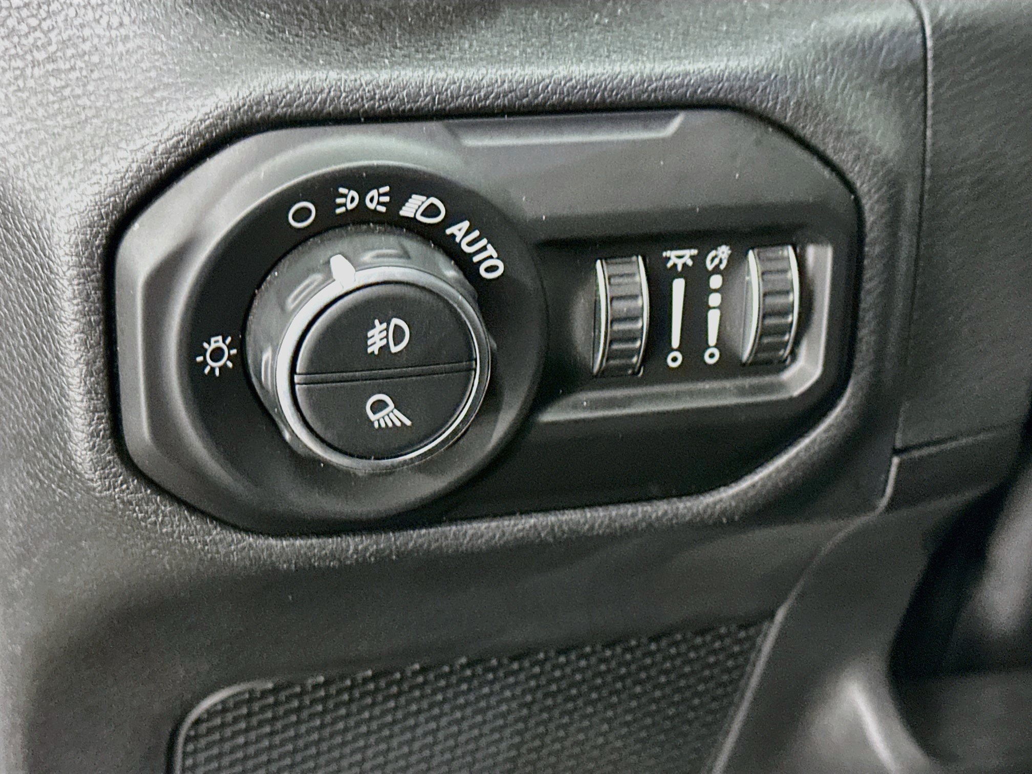 Used 2021 Jeep Gladiator Mojave AWD/4WD image 17
