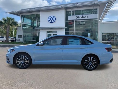 New 2026 Volkswagen Jetta SE image 7