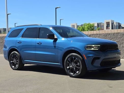 Used 2024 Dodge Durango GT w/ Blacktop Package AWD/4WD image 3