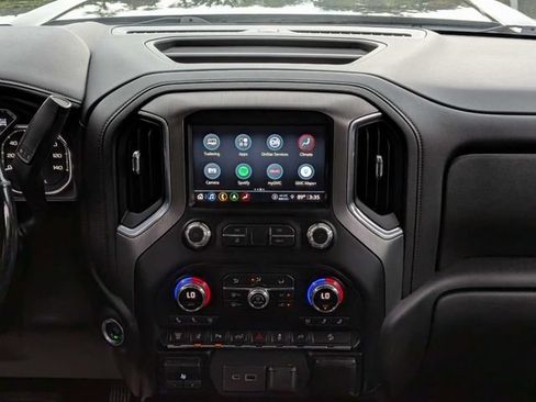Used 2021 GMC Sierra 2500 Denali w/ Denali Ultimate Package AWD/4WD image 17