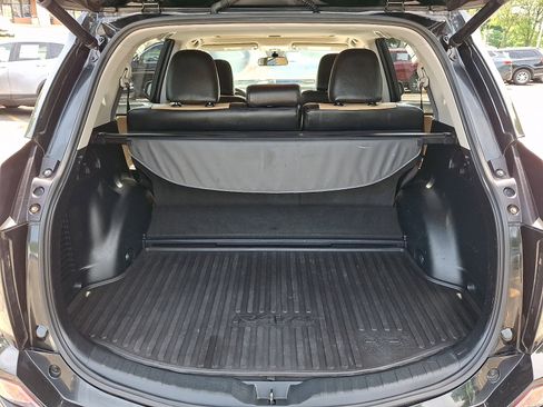Used 2018 Toyota RAV4 XLE w/ Convenience Package AWD/4WD image 29