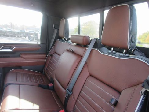 New 2026 GMC Sierra 2500 Denali Ultimate image 15