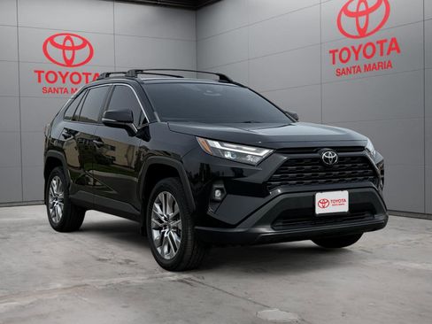 Used 2022 Toyota RAV4 XLE Premium image 1
