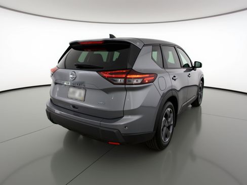 Used 2025 Nissan Rogue SV AWD/4WD image 9