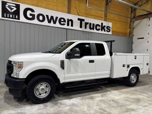Used 2021 Ford F250 XL w/ Power Equipment Group AWD/4WD image 4