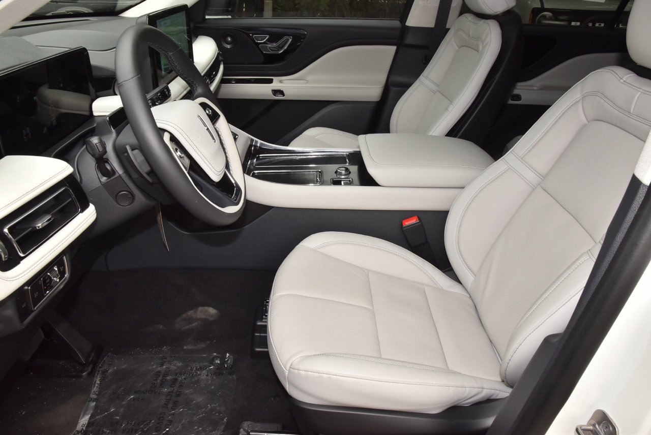 New 2027 Lincoln Aviator Reserve RWD image 13