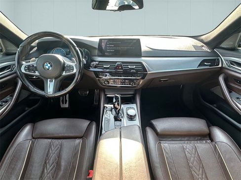 Used 2018 BMW M550i xDrive image 21