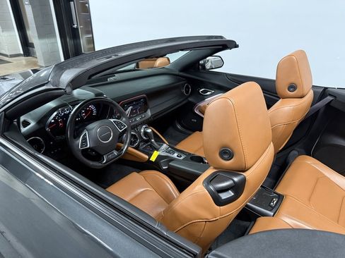 Used 2017 Chevrolet Camaro SS image 18