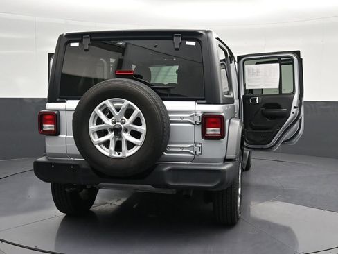 Used 2023 Jeep Wrangler Unlimited Sport AWD/4WD image 31