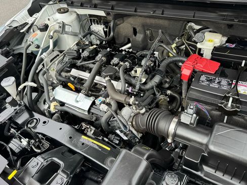 Used 2024 Nissan Kicks S image 23