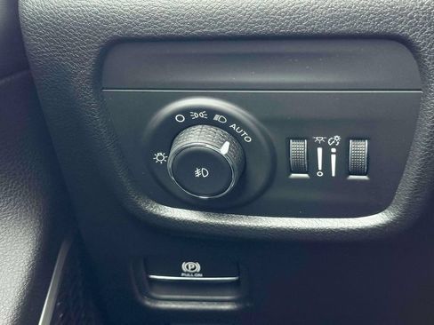 New 2026 Jeep Grand Cherokee Limited w/ Limited Altitude Package AWD/4WD image 18