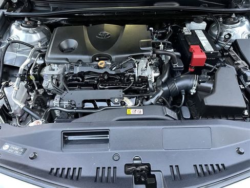 Used 2019 Toyota Camry SE image 9