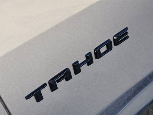 Used 2022 Chevrolet Tahoe Z71 w/ Luxury Package image 10