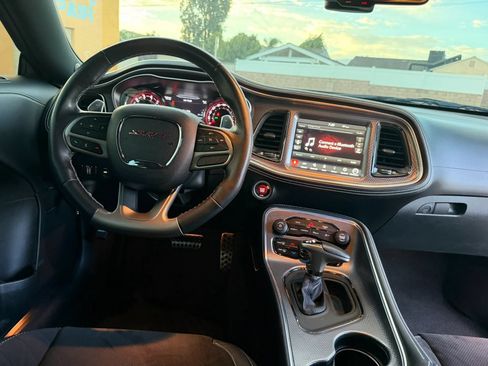 Used 2020 Dodge Challenger SRT Hellcat RWD image 17