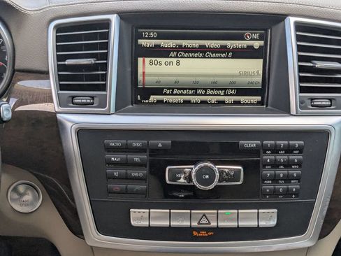 Used 2016 Mercedes-Benz GL 450 4MATIC image 7