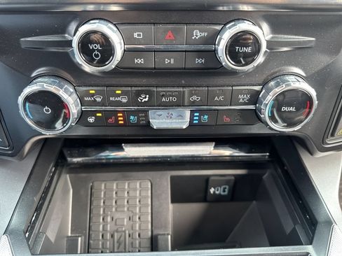 Used 2025 Ford F250 Lariat w/ Lariat Ultimate Package AWD/4WD image 56