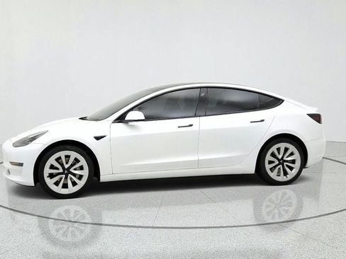 Used 2022 Tesla Model 3 Standard Range RWD image 8