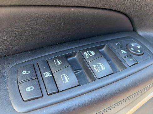 Used 2015 Jeep Grand Cherokee Summit AWD/4WD image 3