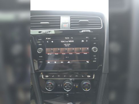 Used 2019 Volkswagen Golf 4-Door FWD image 12
