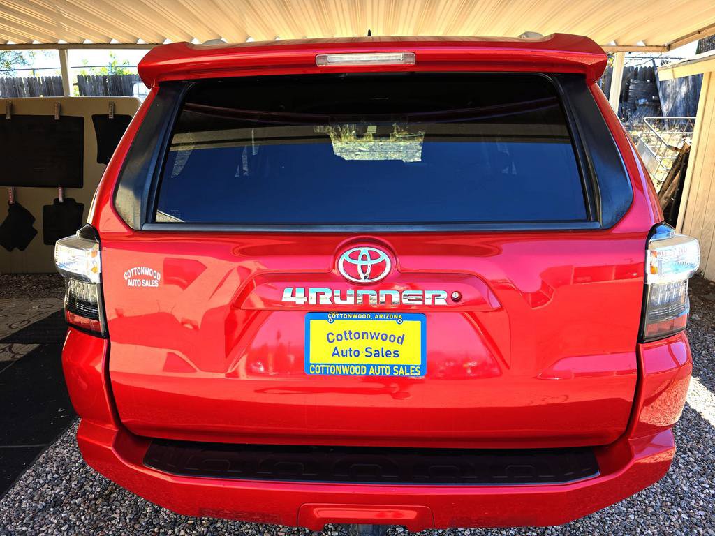 Used 2015 Toyota 4Runner SR5 AWD/4WD image 33
