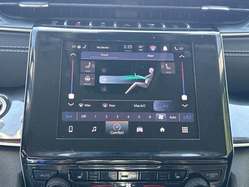 Used 2022 Jeep Grand Cherokee L Laredo w/ Luxury Tech Group I RWD image 25