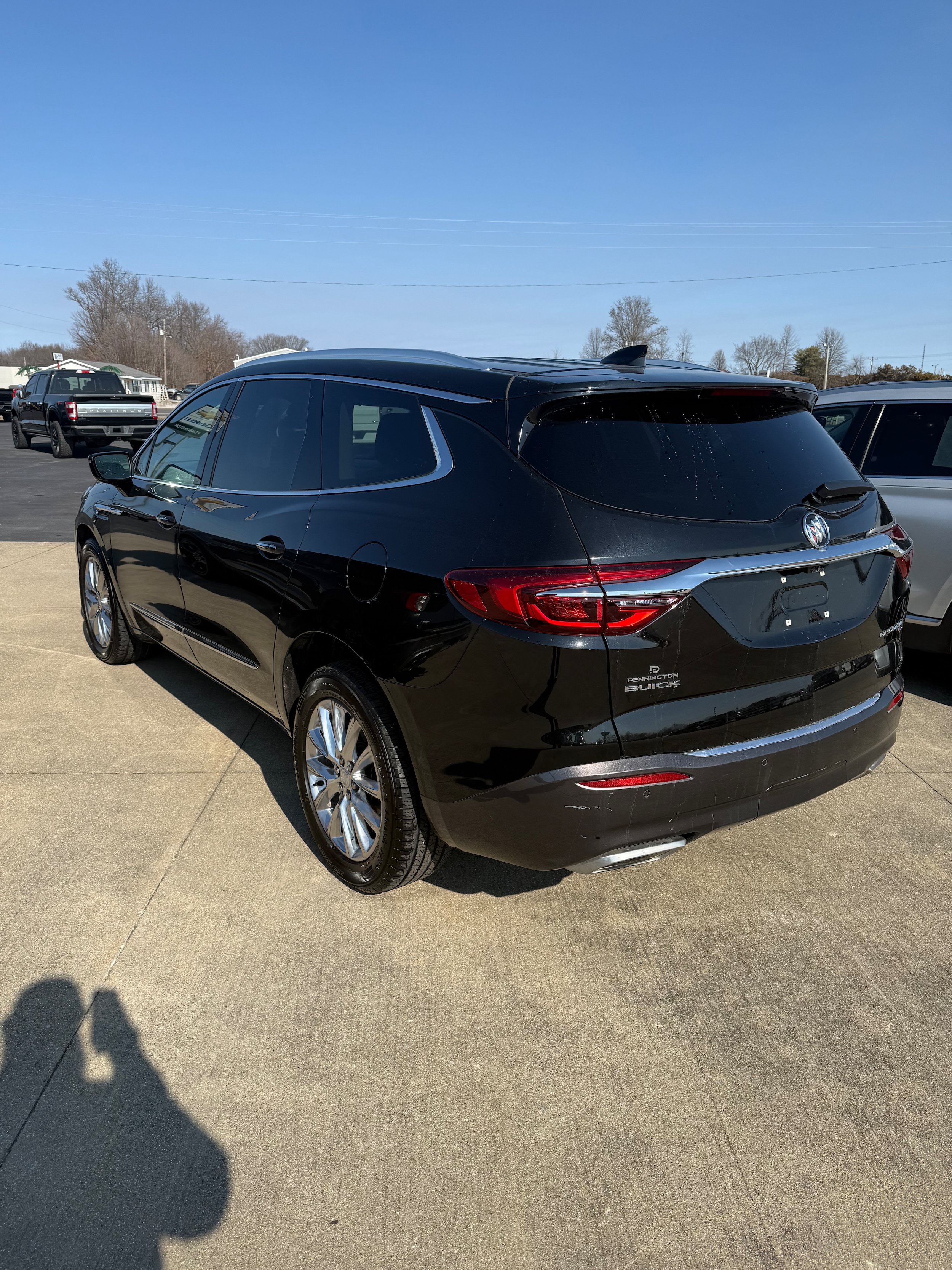Used 2018 Buick Enclave Premium w/ Trailering Package AWD/4WD image 6
