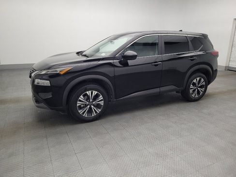 Used 2023 Nissan Rogue SV image 2