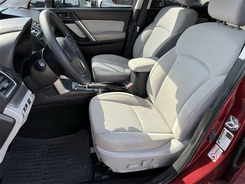 Used 2016 Subaru Forester 2.5i Premium image 9