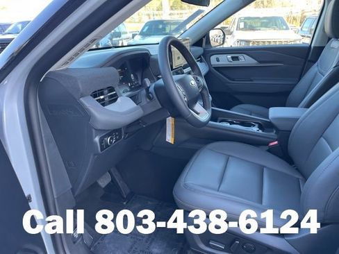 New 2026 Ford Explorer Active w/ Active Comfort Package image 6