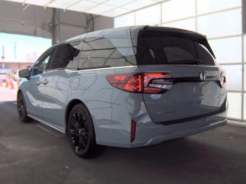 Used 2025 Honda Odyssey Sport-L image 8