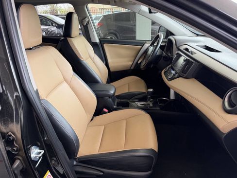 Used 2018 Toyota RAV4 Limited w/ Advanced Technology Package AWD/4WD image 9