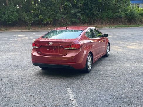 Used 2015 Hyundai Elantra SE FWD image 5