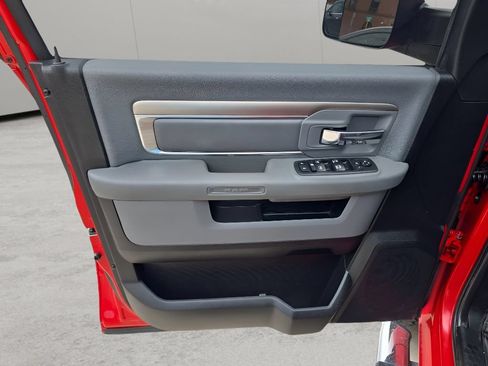 Used 2018 RAM 2500 SLT w/ Luxury Group AWD/4WD image 24