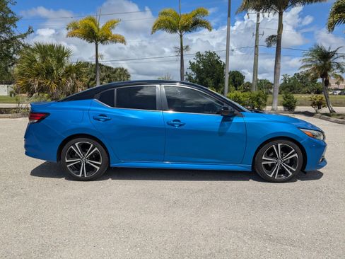 Used 2021 Nissan Sentra SR image 3
