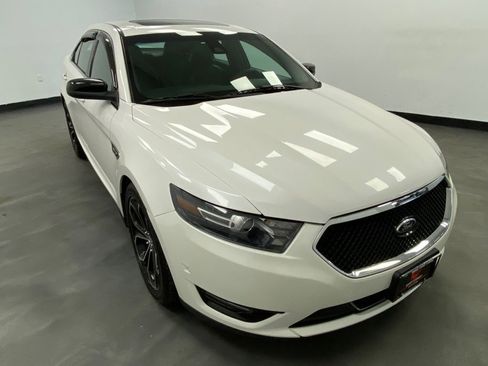 Used 2013 Ford Taurus SHO image 8