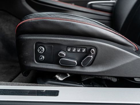 Used 2020 Bentley Continental GT image 26