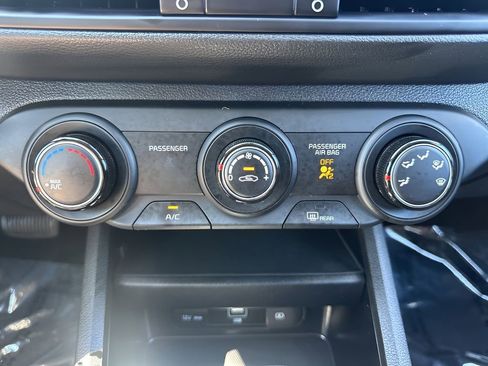 Used 2024 Kia Forte LXS image 17