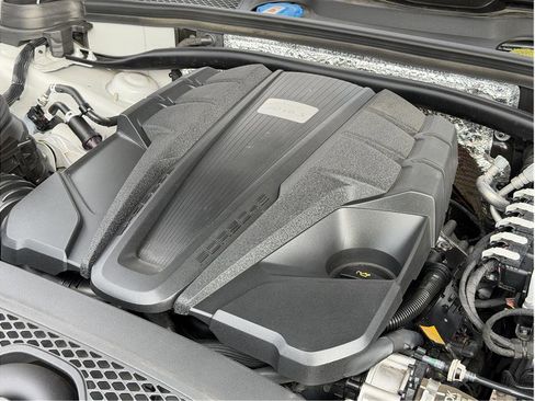 Used 2021 Porsche Macan S image 41