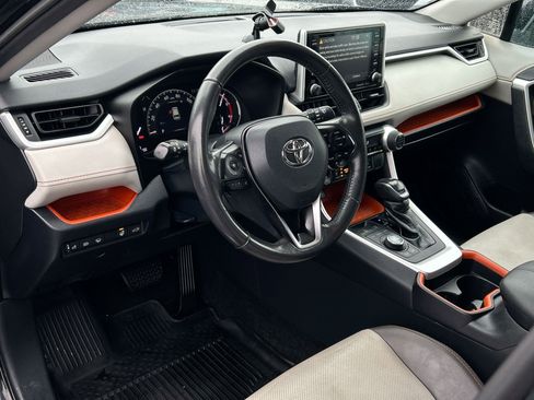 Used 2019 Toyota RAV4 Adventure image 9