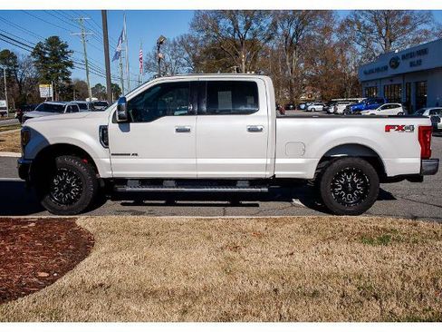 Certified 2017 Ford F250 Lariat w/ Chrome Package image 3
